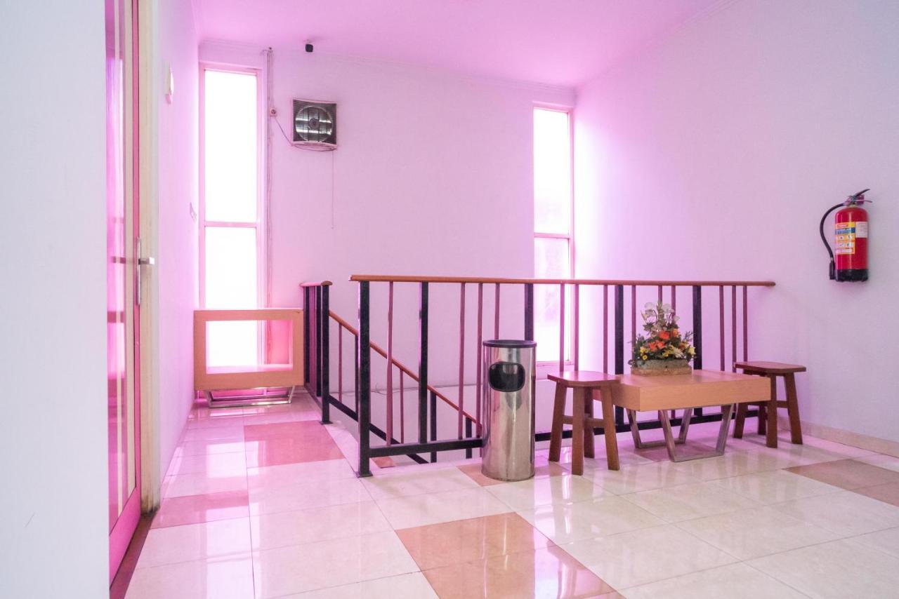 Urbanview Hotel Fiffa Kauman מאלאנג מראה חיצוני תמונה